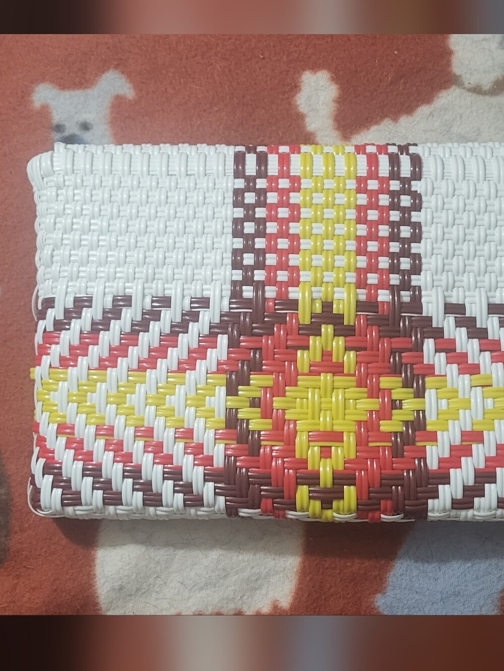 NWOT Colorful Mexican Handwoven Plastic Foldover Clutch with Shoulder Strap. - Picture 2 of 16